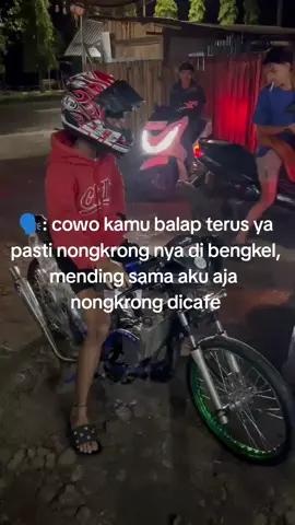 lari ada pahlawan kesiangan 🙈