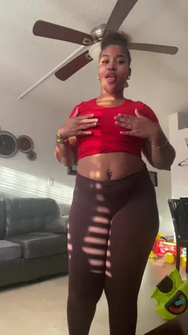 #boricua🇵🇷 #fyp #bigcomfy #goodvibes #glowingskin #parati #livinglife❤️ #spanishtiktok #bigmama #natural #justforfun #mamazota😍👑 #bigsingleeeee😈🥴😝 