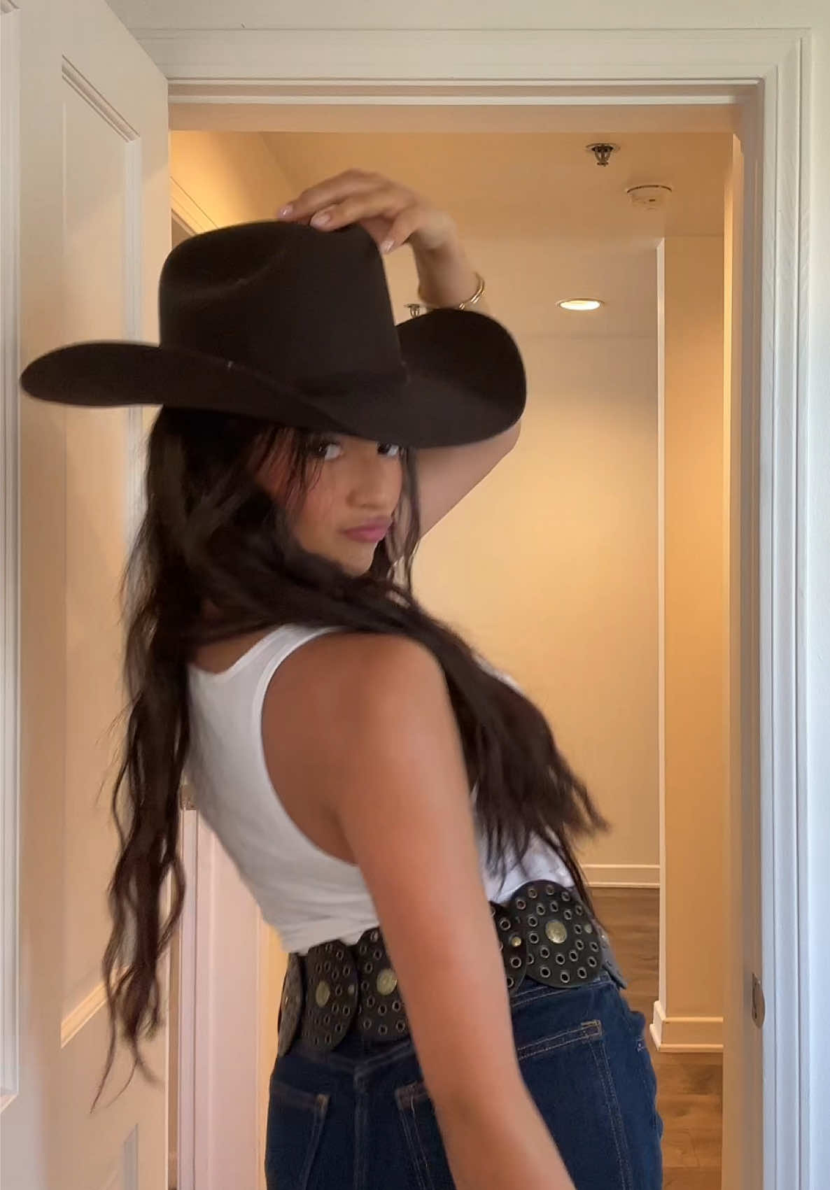 tapping into my roots tonight 🤠⭐️🤎 Cowboy Carter with my @GUESS fam!!!  makeup by @Shanell Sorrells  hair by @Becca Mader 