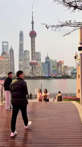 有机会当然要来一次上海啊，吹吹黄浦江的晚风#shanghai #TikTok #fypシ #fypシ #fyp #fypシ゚viral 
