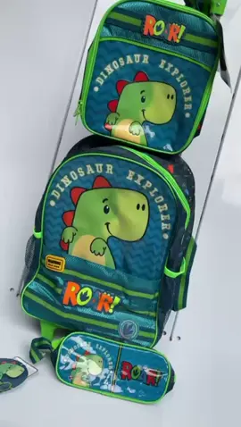 Corre aqui 🙀 Dá uma olhadinha nesse kit de mochila rodinha do Dinossauro com a lancheira e o estojo! Tenho certeza que seu filho vai adorar! Quer ver mais? Acessa aqui  ⬇️⬇️⬇️⬇️⬇️⬇️⬇️⬇️⬇️⬇️⬇️ https://bit.ly/MFDinossauroRodinha #achadinhosdashopee #shopee #mercadolivre #infantil #dino #moda 