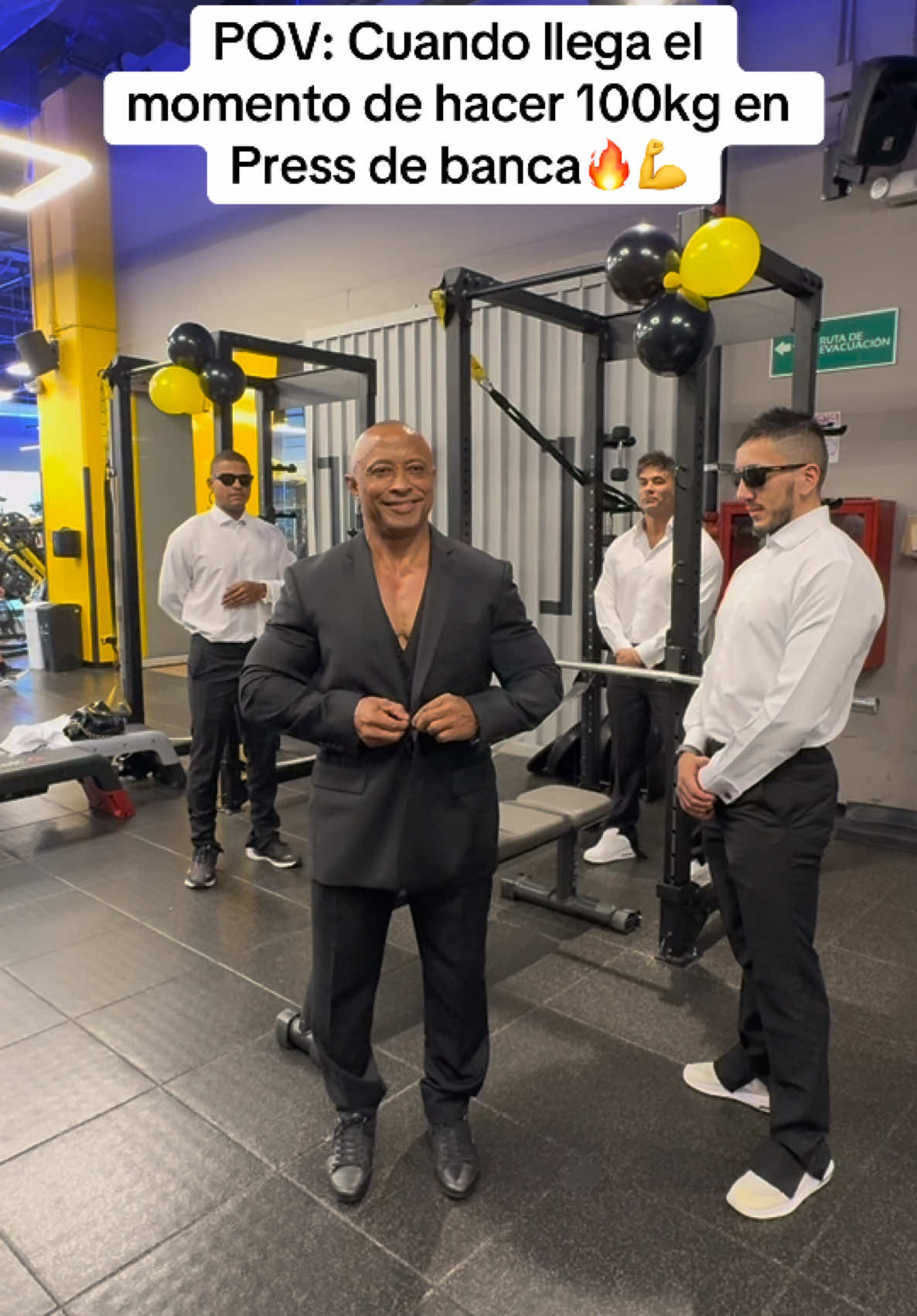 **#Cuando levantas 100 kg por primera vez, se celebra en grande… ¡con bombos, platillos y mucha actitud! ** #MetaCumplida #FuerzaTotal #gym🎉🏋️‍♂️🥳@Yeimy Arias @entrenadorjair @FORMAL ALQUILER 