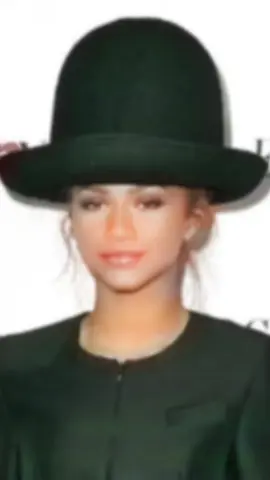 I'm Zendaya and this is my big hat