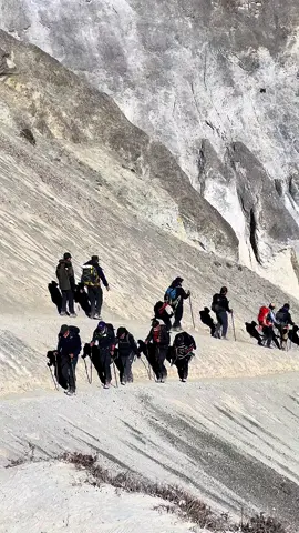 Way to tilicho🇳🇵.   #welcometozordyycity #nature #tilichotrek #manang #explore #TravelNepal #trek #capture #reels #foryoupage 