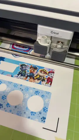 Print, Cut, Repeat! The party starts here🤗 a little print and cut #ASMR #partyfavors #papercraftsforkids #activityboxes 