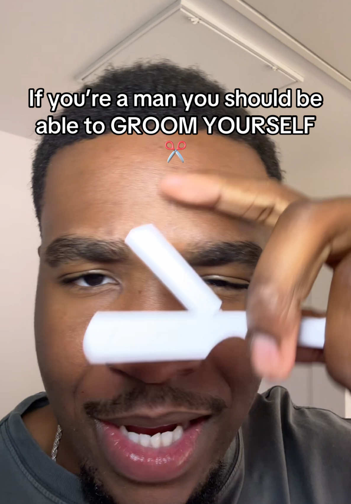 If you’re a man you should be able to GROOM YOURSELF! These are the lowest price for straight razors you’re gonna find! 🔥🔥🔥 #straightrazor #selfgrooming #mensgrooming #thecut 