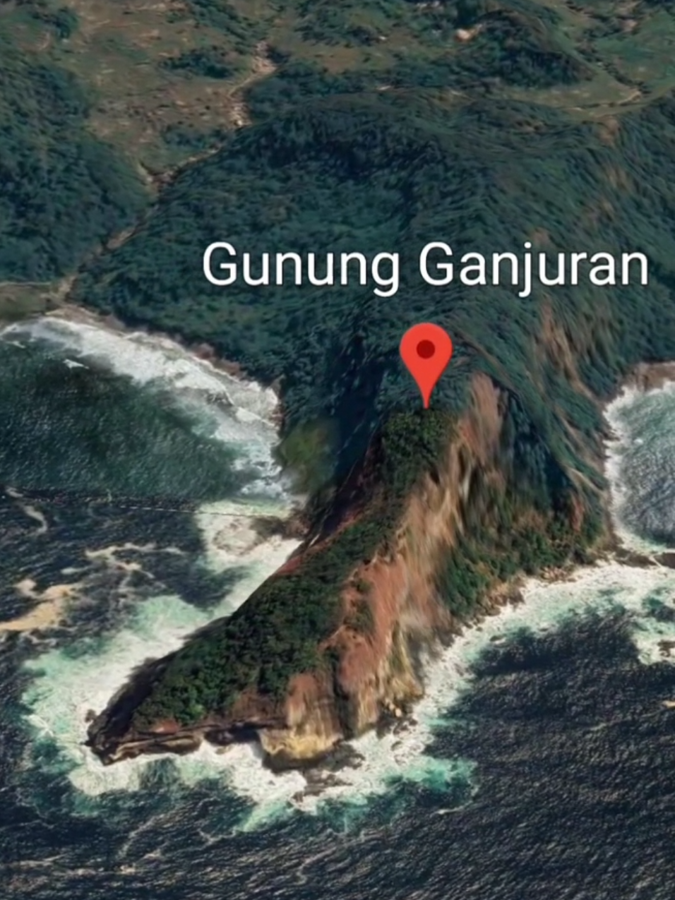 Gunung Ganjuran Terletak di Desa Katipugal Kecamatan Kebonagung Pacitan. Gunung ini diapit dua pantai. Sisi baratnya Pantai Pangasan, sedangkan sisi timur Pantai Tawang Katipugal. Gunung ini terlihat jelas jika dilihat dari pantai Pangasan. Tebing menjulang tinggi di sisi timur Pantai Pangasan adalah Gunung Ganjuran ini. #pacitan  #gunung 