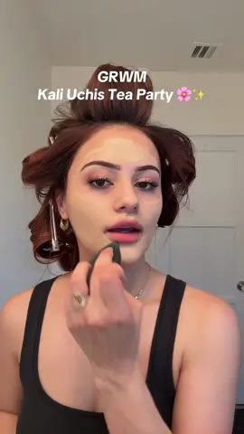 GRWM Kali Uchis tea party 🌸✨ #evelynortiz #kaliuchis 