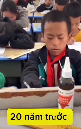 Mấy ông ngày xưa, nhìn bài trộm giờ ra sao rồi?🤣🤣🤣#cuocsongthuongngay #viralvideo #thugiancuoituan #xuhuong2025 #tuoihoctro #tuoitho8x #foryoupage 