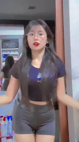 #မလှလဲကြည့်ကွာ😞🤟🧡 #ပြည်တွင်းဖြစ်ကိုအားပေးပါ🇲🇲🇲🇲 #foryou #fypシ゚ 