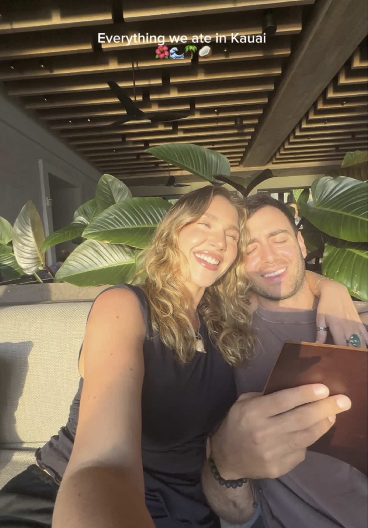 Everything we ate in Kauai 🌺#CapCut #minivlog #hawaiitiktok #hawaiitravel #kauai #traveltok #napalicoast #onehotelhanaleibay #diml #travelvlog #foodietok #foodreviews #foodinkauai #hanaleibay 