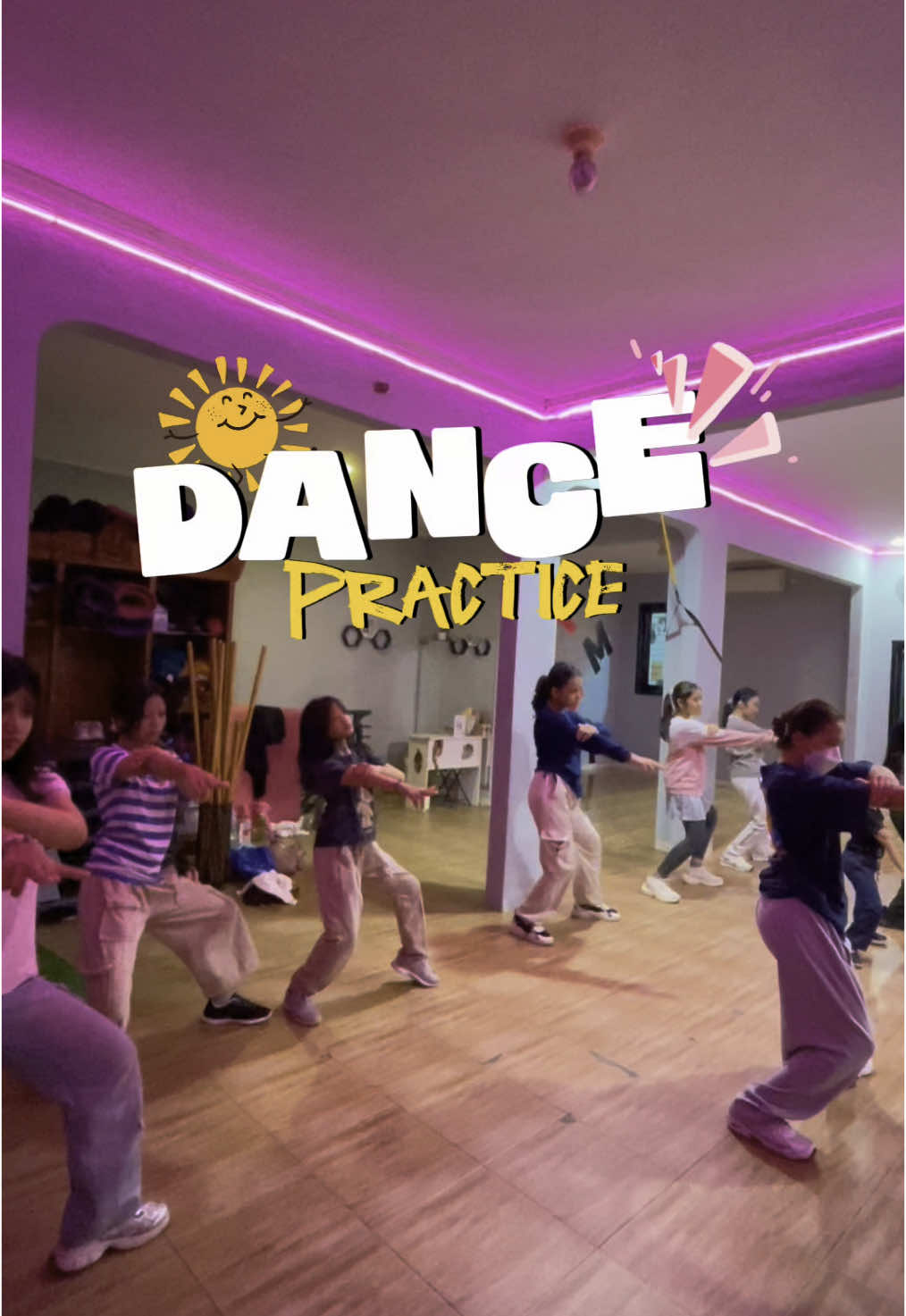DANCE CHOREO  Every saturday 4pm  With kaka @dinazlaaavifa 🫶 • • #dance #dancechoreography #dancepractice #danceclass #mey17_satutujuhstudio #studiosenamcondet #ceritacondet 