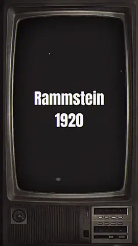 #RockSoulHumor Rammstein, if they were a ragtime band in 1920🎩🎶 What do you think of this twist on Du Hast? 🤔 🌎 https://hardnheavy.style/ - the ultimate place for those with ROCK souls. #HardnHeavySouls #rammstein #rammsteinfans #duhast #rockmusic #industrialmetal #musicmeme #metalhumor #metalmemes #rockhumor #musichumor 