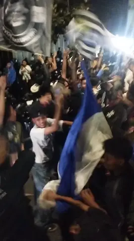 kadangu ka palih dinya panginten jak wededed🤣🤣 juara mah bebas🔥🔥💙💙💙 #juara #b2b #persib #konvoi #🏆 #⭐⭐⭐⭐ #wededededed 