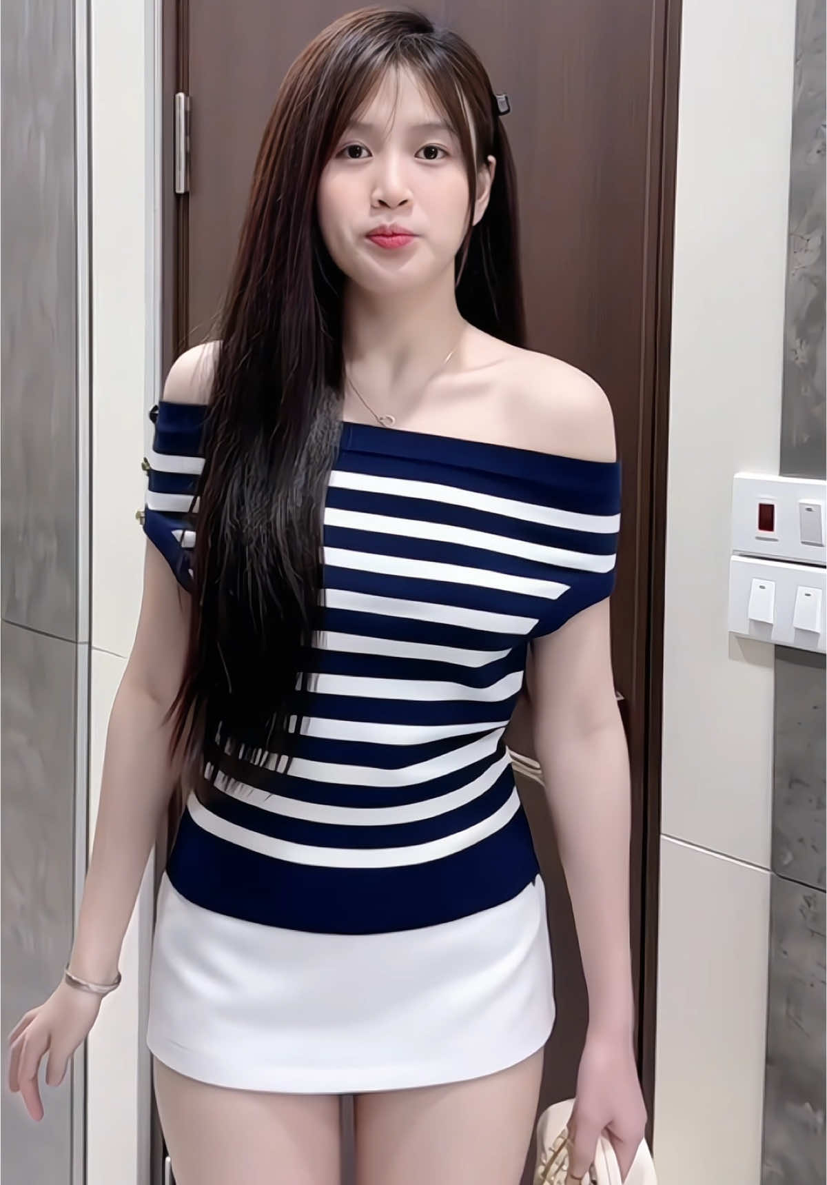 Áo len trễ vai nữ kẻ sọc #aolen #aolennu #aolenkesoc #thoitrangnu #mặcđẹpmỗingày #xuhuong 