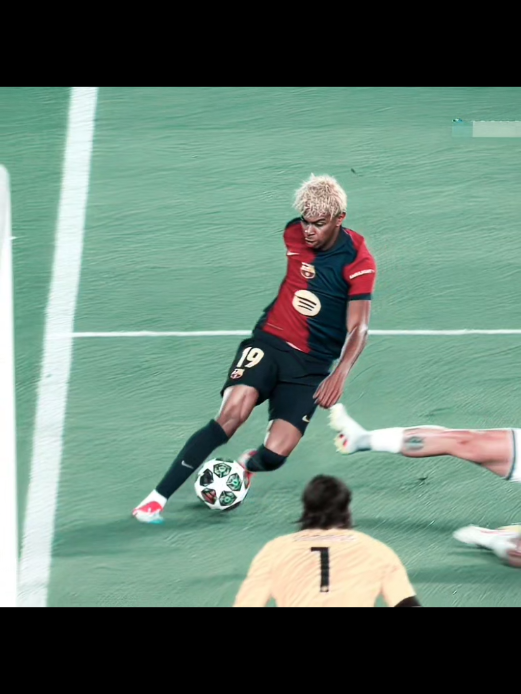 lamine yamal x maroon 5 #lamineyamal #barcelona #championsleague 
