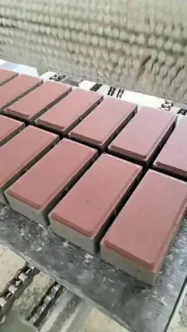 Concrete paver making machine, making holland paver,from Hawen machinery. Contact us:+8618959896890  ‎آلة صنع رصف الخرسانة، صنع رصف هولندا، من آلات هاوين. اتصل بنا: +8618959896890#blockmakingmachine #blockmachine #brickmachine #paver 