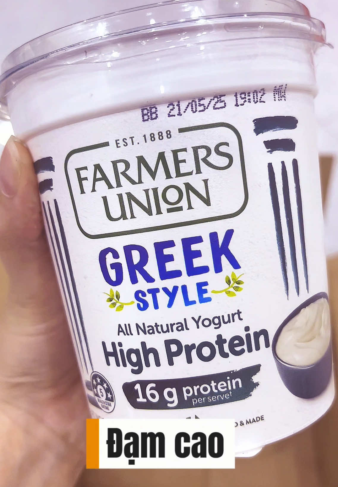 Ăn sữa chua Hy Lạp cái thấy mình healthy hẳn :)))) #FarmersUnion #SuachuaHyLap #Goodfood #GreekYogurt #Caodam-khongbeo