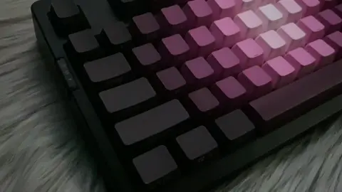 Cool keystrokes,ultimate trend!🖤💗🎮😎 #mechanicalkeyboard #keyboard #fypシ #foryourpage #asmr #cool #Froyou #fypシ゚viral #customkeyboard #foryoupage #fyp #zornher #zh980#gradient#trend