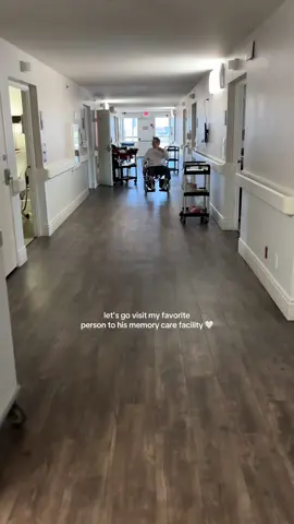 i want to keep these days in my pocket forever and ever and ever 💛