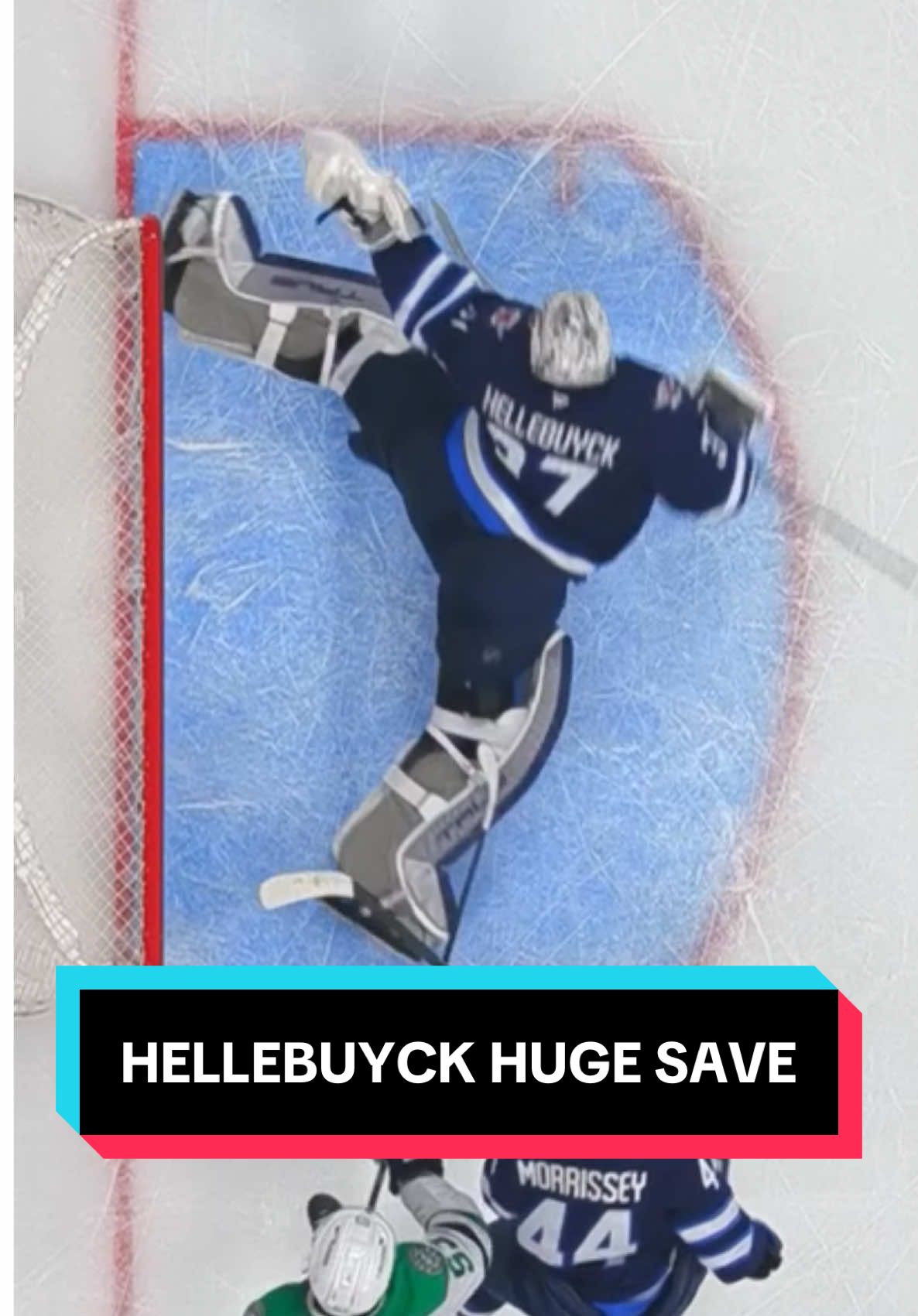full extension for Connor 👀 #NHL #hockey #WinnipegJets #ConnorHellebuyck #StanleyCup #SportsTikTok #highlight 