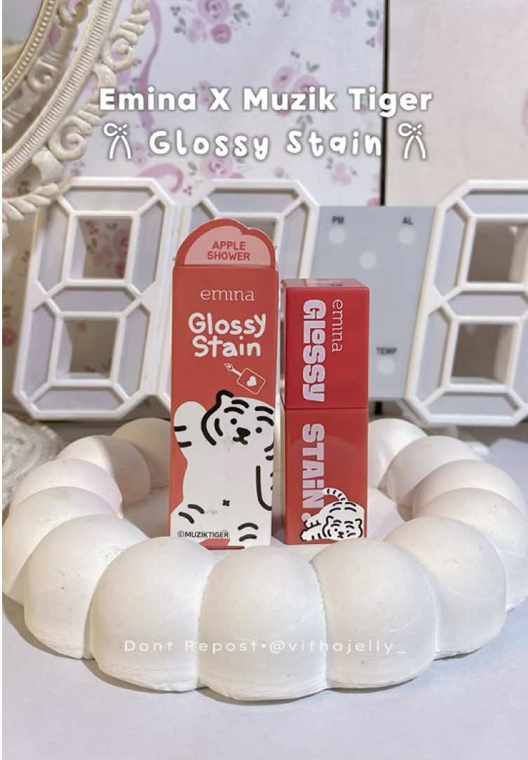 Lippies Cute Package by Emina X Muzik Tiger Glossy Stain #emina #eminaxmuziktiger #glossystain #lippies #eminaglossystain #cosmetics #fyp #vithajelly 