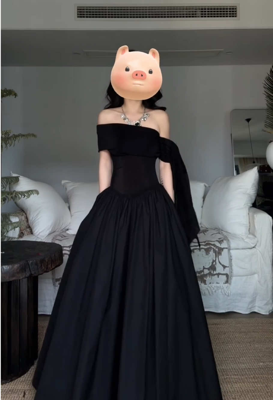 Sốp tìm giúp e váy nào đi tiệc basic nhưng mà sang sang nhaaaa✨ #nhaso95 #ordertaobao #vayxinh #thoitrang #thoitrangnu #vaytrevai #phoidoxinh #reviewquanao #quanaoquangchau #vaythietke #vayditiec #vaydutiec #outfitideas #ditiecmacgi #outfitcheck 