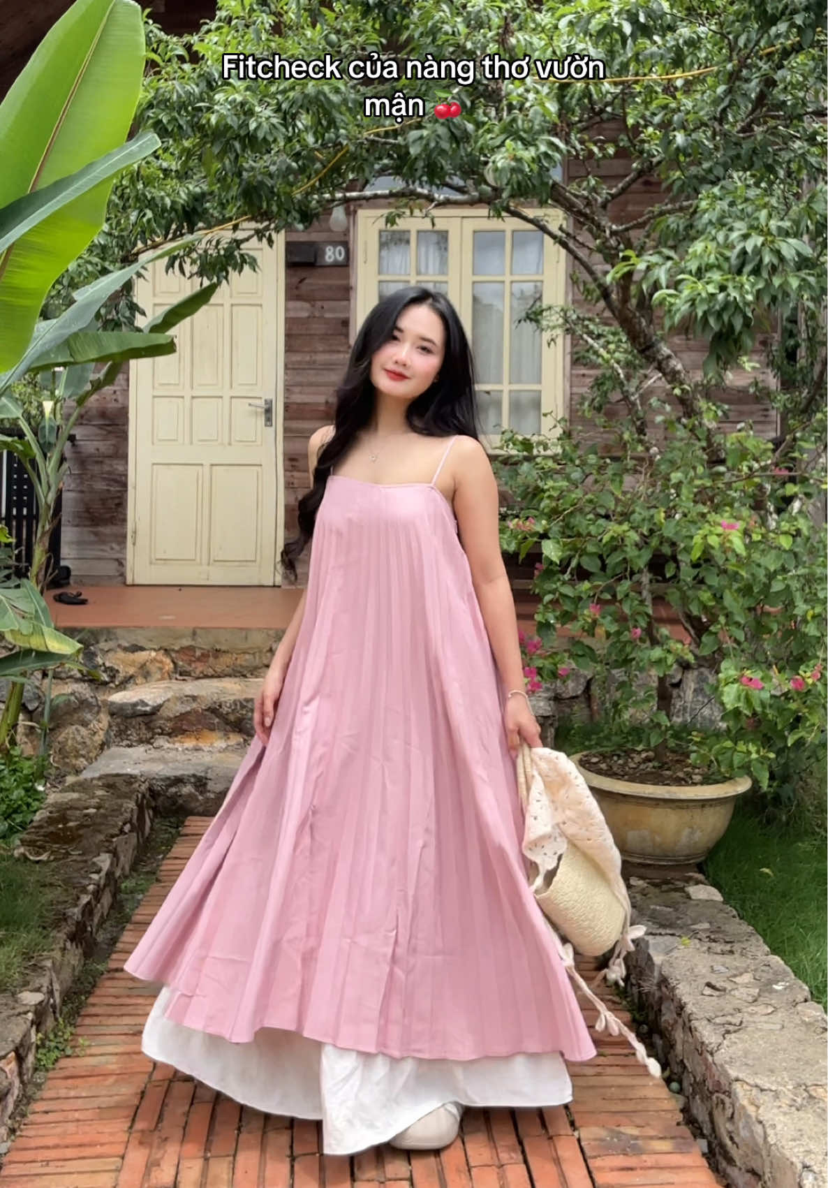 Vĩnh hy đợi em ạ 😀 #outfitoftheday #outfitideas #outfitdibien #dibienmacgi #basicoutfit #outfit #tipphoidoxinh #mixdodep #vayxinh #viral #xuhuongtiktok #toptrending #thanhbe 