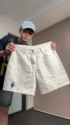 Sắm short trắng đi đón người yêu với tôi nào ae#thoitrangnam #xuhuong #quan #phoidonam #quanshort #quanshortnam 