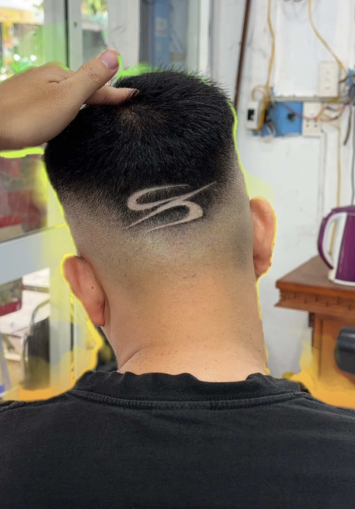 Cùng xem gel cạo giúp việc Tattoo hair trên tóc sẽ thế nào nhé 🔥  #tocnamdep #mrt #trixie #barber #xuhuong #gelcao #gelcaorau #viralvideo #tattoohair 