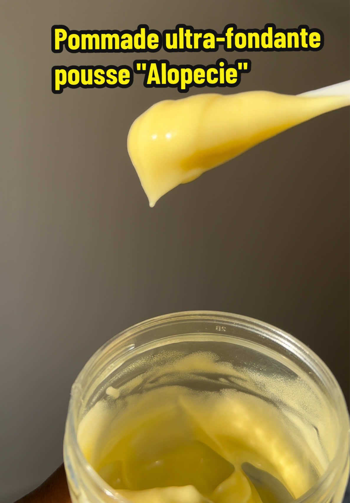 Pommade ultra fondante pour la repousse et les zones dégarnies Gingembre frais + huile de ricin noire d’Haïti+ huile d'olive  Teste la 3 fois par semaine. C'est une pommade sans cire  à conserver au réfrigérateur ⚠️ #alopeciedetraction #poussecheveux #huiledericinnoiredhaiti 🇭🇹 #gingembre #soinmaison #repousse #cheveuxnaturels #tempesdegarnies #faitmaison