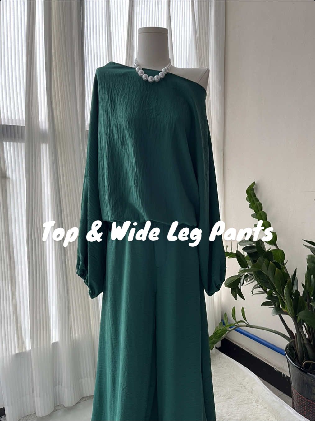 Top& Wide Leg Pants💚 #fashion #dress #cloth #clothes #fashiontiktok #tiktokmademebuyit #OOTD #spotlight #trendnew #IGotItFromTikTok #fashion2025 #usa🇺🇸tiktok #womensfashion #springoutfit #summeroutfit #treasurefinds #affordablefashion