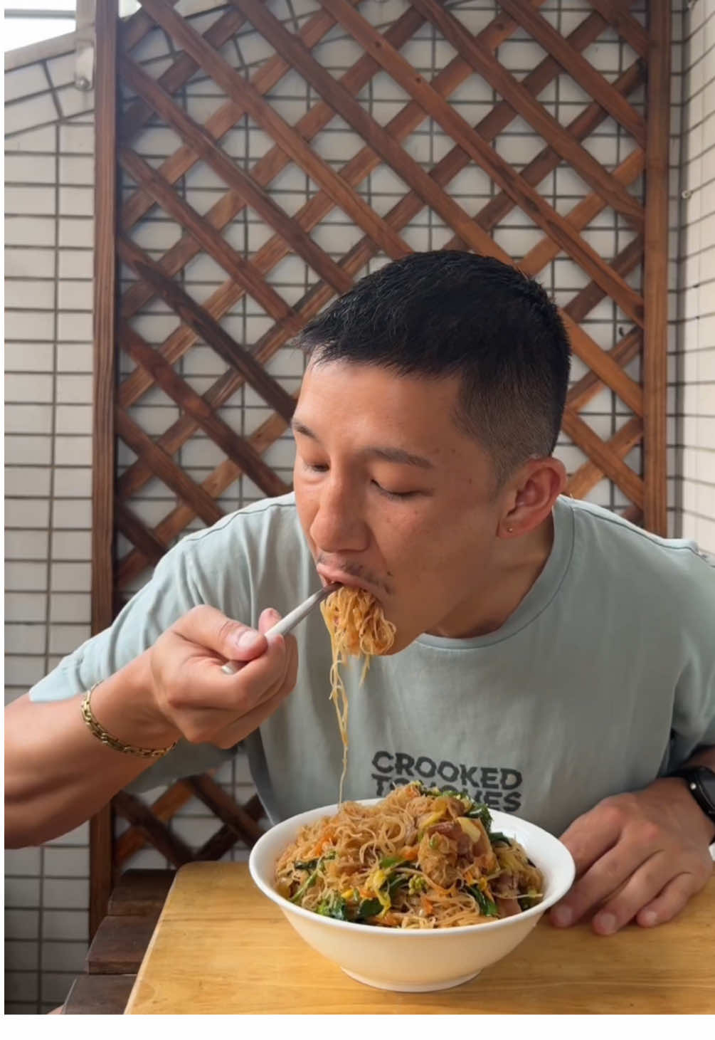 FILIPINO PANCIT BIHON 🇵🇭🍜 One pan stir-fried vermicelli noodles with pork! It’s humble, hearty, and guaranteed to have you reaching for seconds SAUCE - 2 cups chicken stock - 2 tbsp soy sauce - 1 tbsp dark soy sauce - 1 tbsp oyster sauce - 1 tsp sugar STIR-FRY - 300g pork belly, skin removed and thinly sliced - 1 onion, finely chopped - 3 garlic cloves, finely chopped - 1 handful chopped Chinese cabbage (wombok) - 1 handful chopped Chinese broccoli (kailan) - 1 handful julienned carrot - 200g dried vermicelli rice noodles (bihon noodles) - 2 - 3 spring onions, chopped - Freshly ground black pepper, to season First, mix all the sauce ingredients together and set aside. Place the sliced pork belly into a cold large pan or wok, then turn the heat to high. Once the pork starts to sizzle, let the fat render out for 4 - 5 minutes until the pieces are golden and cooked through. Use a slotted spoon or spatula to transfer the pork to a plate, leaving the fat in the pan. Add the onion and garlic to the same pan and stir-fry over high heat for 30 seconds. Toss in the cabbage, kailan and carrot, and stir-fry for another minute. Pour in the sauce mixture, and add the dried noodles directly into the sauce and use tongs to gently toss and separate the strands as they soften. Cover and cook for 2 - 3 minutes, or until the noodles are tender and have absorbed the sauce. Return the cooked pork to the pan, add the spring onions, and season with a pinch of black pepper. Toss everything together and serve. #Pancit #Bihon #FilipinoFood #Filipino #Phillipines  #AsianRecipes  #EasyDinners  #WeeknightDinner #RiceNoodles #Vermicelli  #ComfortFood  #StirFry #fyp #cooking #foodtiktok #recipes #phillipines 