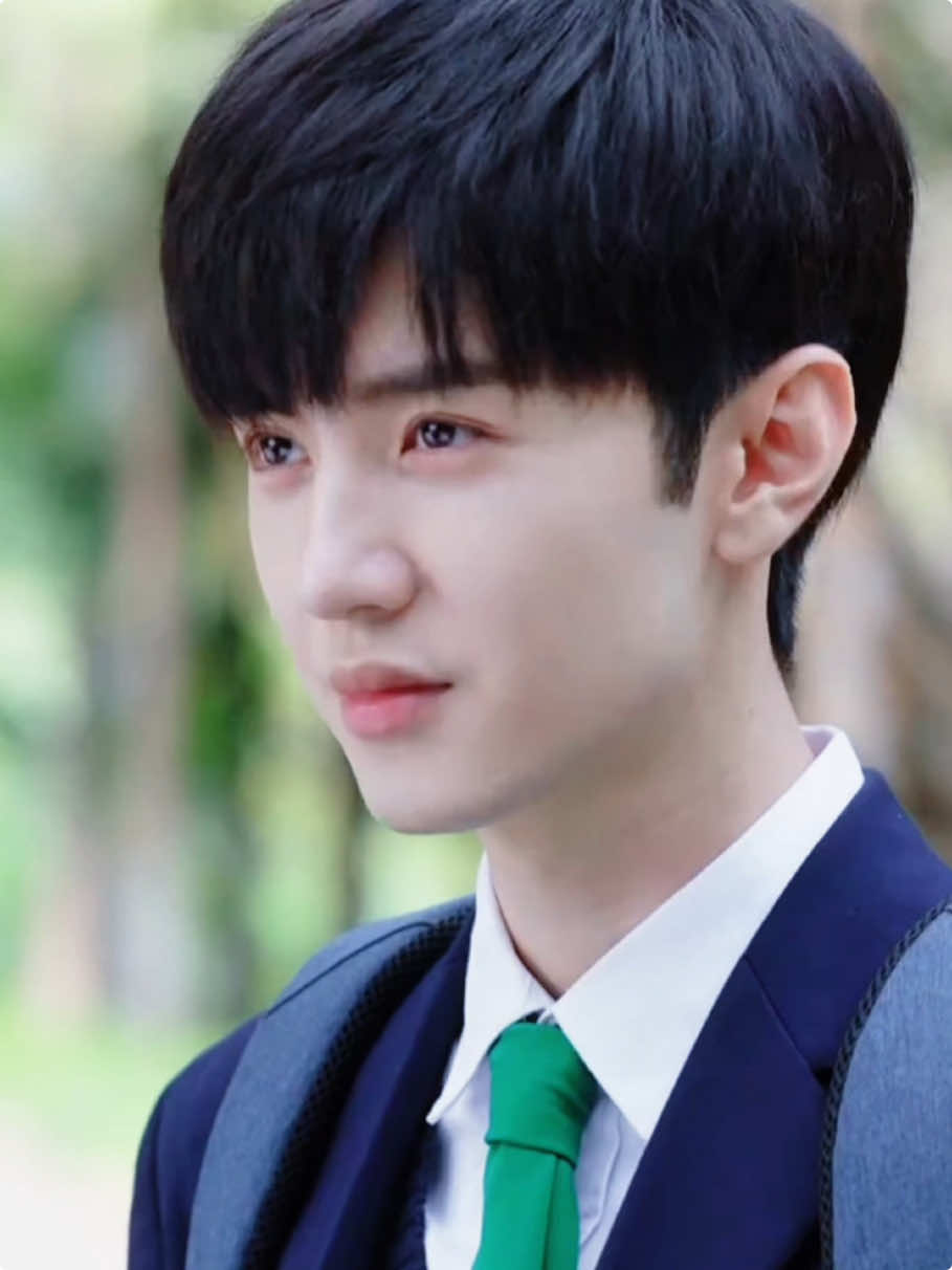 Adalah tetangga baru dan teman sekelas baru #cdrama #oursecrets #chenzheyuan #xumengjie #TikTokTainment #BahasDrama 