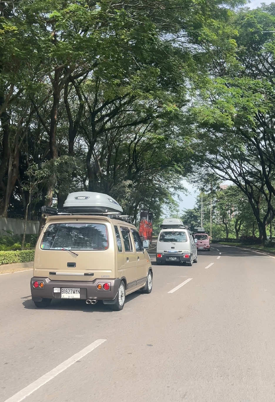 Sebelapa imut si akoh ? 😁 #karimunkotakmodifikasi #karimunkotak #suzukikarimun #mooneyes #fypシ゚ #fyp #thule 