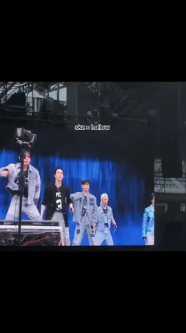 SKZ'S HOLLOW FIRST PERFORMANCE AAAA #straykids #hollow #straykidshollow #straykidsjapan #bangchan #leeknow #changbin #hyunjin #han #felix #han #seungmin #jeongin #skzfyp #viral #perte #fyp 