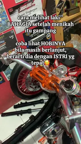 jangan lupa memilih pasangan ya..🤟🙏#cbnyeni🚀 #fypage #cb180jt #cpmahal #anodize #crome #kontes #cbbanyuwangi #cbgentengbanyuwangi #sorotan #lokal #lokalbanyuwangi #sempu24jam #banyuwangihitz #ragat #wanita #istri #katakata #guztygarage #bungreeconcept #herex #hoby #cbjogja @GuztyGarageOfficial 