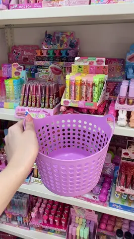 #lipgloss#glosses#lipbalm#cute#kids#asmr#asmrsounds#asmrpacking#asmrvideos#packwithme#packingorders#letspack#fyp#fypシ゚#sonlineshop#explore#support#blessed 