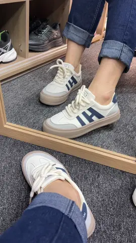 #rekomendasi #sepatu #sneakers #sepatucasual #sepatuwanita #sepatusneaker #sepatucani 