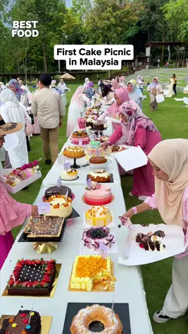 First Cake Picnic in Malaysia 🎂🌸 Stay Tuned for Cakenic 2.0 @vanilliciousbakingstudio 
 
 📍 Cakenic by Vanillicious, Taman Botani, Putrajaya
 📅 Saturday, 10th May 2025
 ⏰ 3PM / Registration start 🎥 @amirahfoodie @Tiffany 🌷 