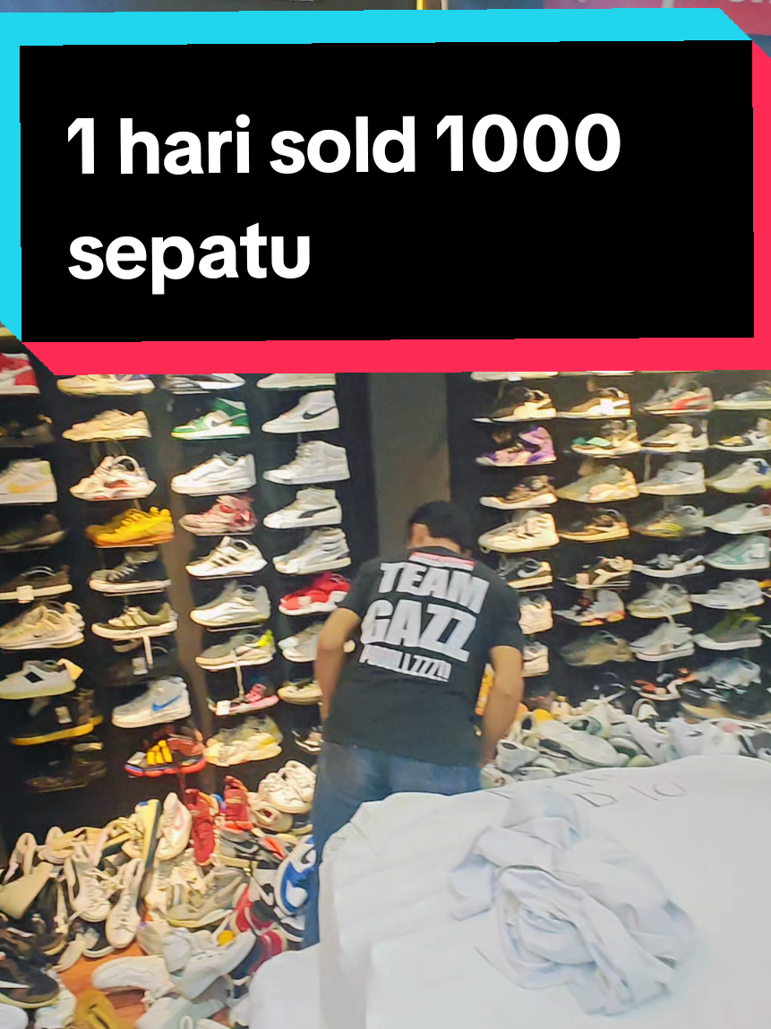 1 hari bisa sold 1000 sepatu kita tiap harinya turun barang ya sharrlock wa08-999-999-500 atau map SST ID BANDUNG MERAPAT LANGSUNG DEPAN SESKOAD TNI AD DDKET GACOAN GATSU LASWI #fyp #sepatu #bandung #viral #fypシ゚ 