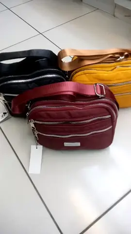 Tas selempang Hesta 5 ruang #taswanita #selempangwanita #selempang #slempang #promogajian #pypシ 