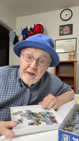 Working on my puzzle and say hello to my duck #fypシ #foryoupage #fyp #foryou #jigsawpuzzle #tiktok #oldmansteve #duck 