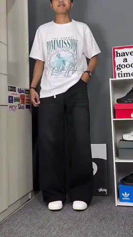 black baggy pants #baggyjeans #baggy #baggypants #washedjeans #jeans #pants #denimjeans #denimpants #outfitformen #loosepants #OOTD #fashion 
