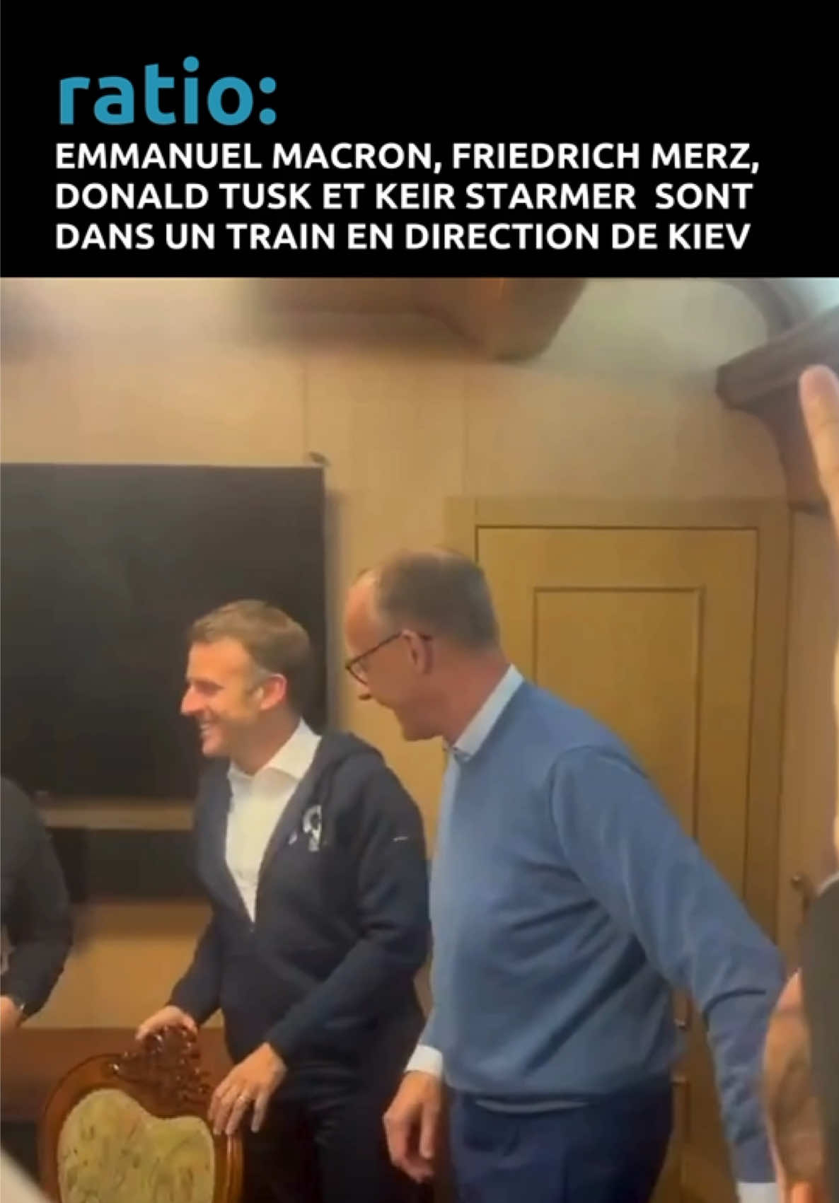 Emmanuel Macron, Friedrich Merz, Donald Tusk et Keir Starmer  sont dans un train en direction de Kiev