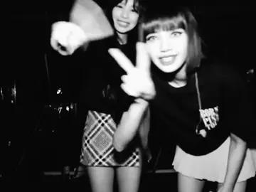 جينليسا😢#blackpink #jenlisa #lisa #jennie 