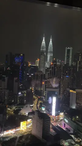 #fyp #foryou #ماليزيا🇲🇾🕊💛 #كواله #ماله_حل_الشعب_الصيني😂😂 #