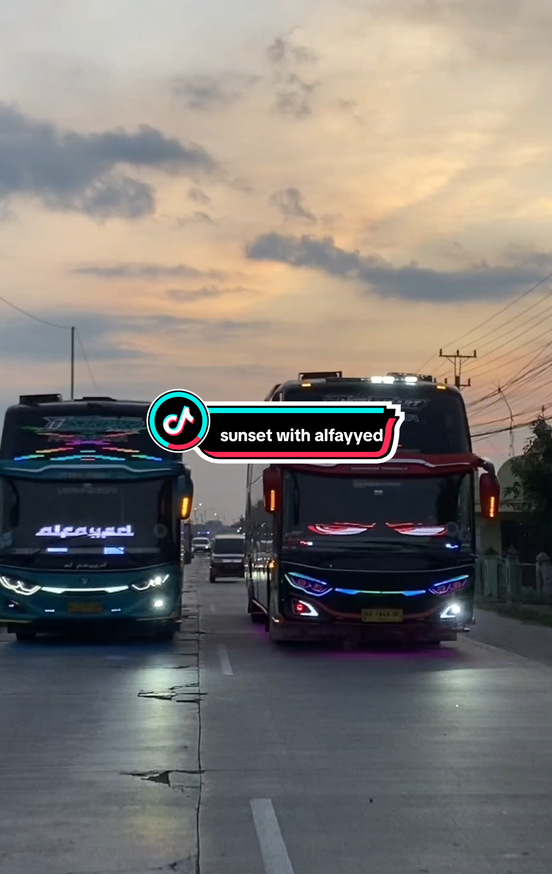 sunset with alfayyed #videobus #storybus #videosunsetestetik #mentahanbus #fyp #alfayyedpariwisata #gaksukaskip #busmania #fypdongggg 