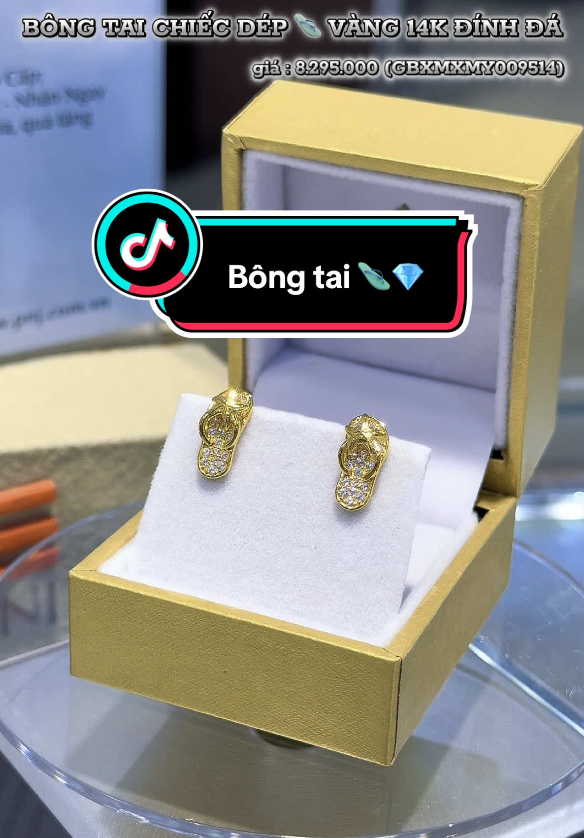 Bông tai 🩴 kiểu lạ xinh xinh 🥰 #pnjquangtrunghocmon #PNJ #ngàycủamẹ #lênxuhướng #xuhuongtiktok #thịnhhành #bôngtai #giaohangnhanhtoanquoc #vàng18k 