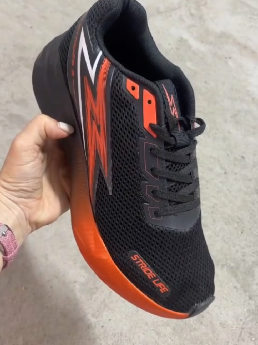Goya Strides 3 đen cam chất xịn xò chiến cực đã!#hangvietnam #giaychaybo #hangchinhhang #goyastrides3 